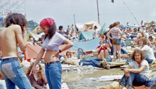 Drive, freedom, rock &#39;n&#39; roll: 600,000 people at the Watkins Glen Summer Jam in 1973