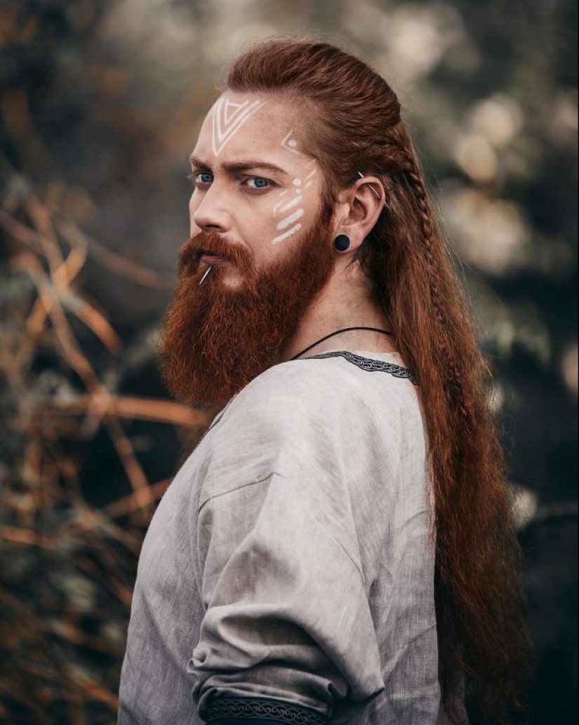 Duras belleza: 25 brutal ideas de peinados para el moderno Viking