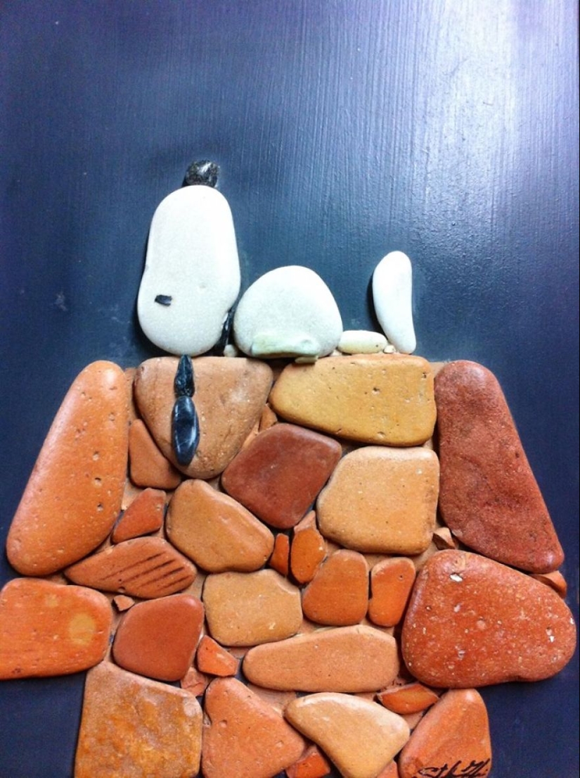 El artista hace pinturas increíblemente realistas a partir de piedras encontradas en la playa El artista hace pinturas increíblemente realistas a partir de piedras encontradas en la playa