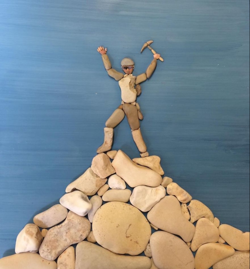 El artista hace pinturas increíblemente realistas a partir de piedras encontradas en la playa El artista hace pinturas increíblemente realistas a partir de piedras encontradas en la playa