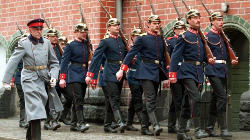 El Capitán de Kepenik: cómo el zapatero robó el Ayuntamiento e hizo reír al Káiser Wilhelm El Capitán de Kepenik: cómo el zapatero robó el Ayuntamiento e hizo reír al Káiser Wilhelm