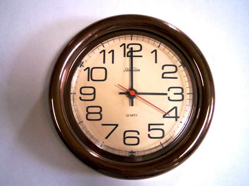 El experto llamó 10 formas para controlar a las masas, que utiliza activamente el poder El experto llamó 10 formas para controlar a las masas, que utiliza activamente el poder