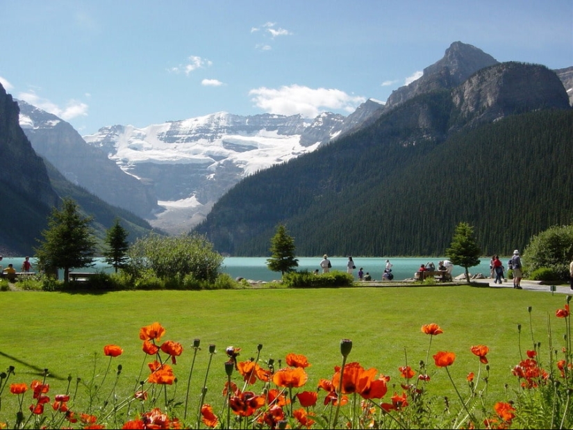 El lago Louise es un lugar extraordinariamente hermoso
