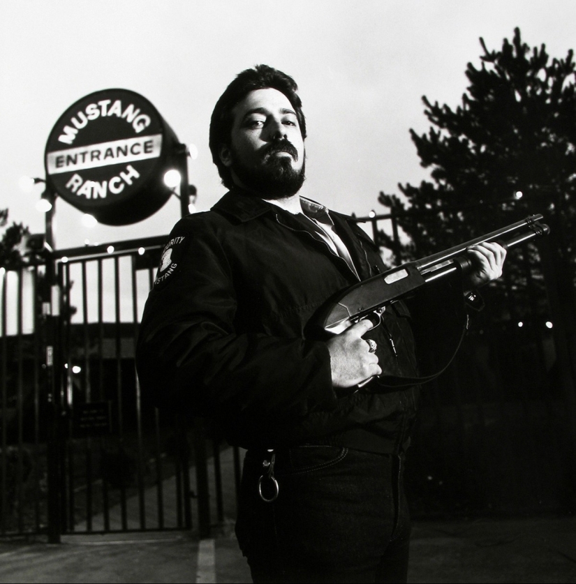 El legendario burdel "Mustang" en Nevada en imágenes de Norman Mauskopf El legendario burdel "Mustang" en Nevada en imágenes de Norman Mauskopf