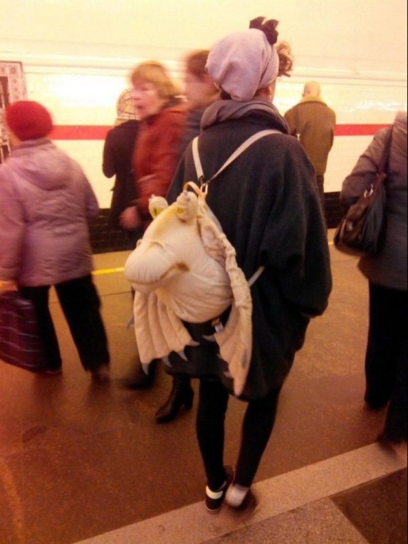 El Metro no es un lugar para la gente normal, y aquí están 20 de las pruebas El Metro no es un lugar para la gente normal, y aquí están 20 de las pruebas