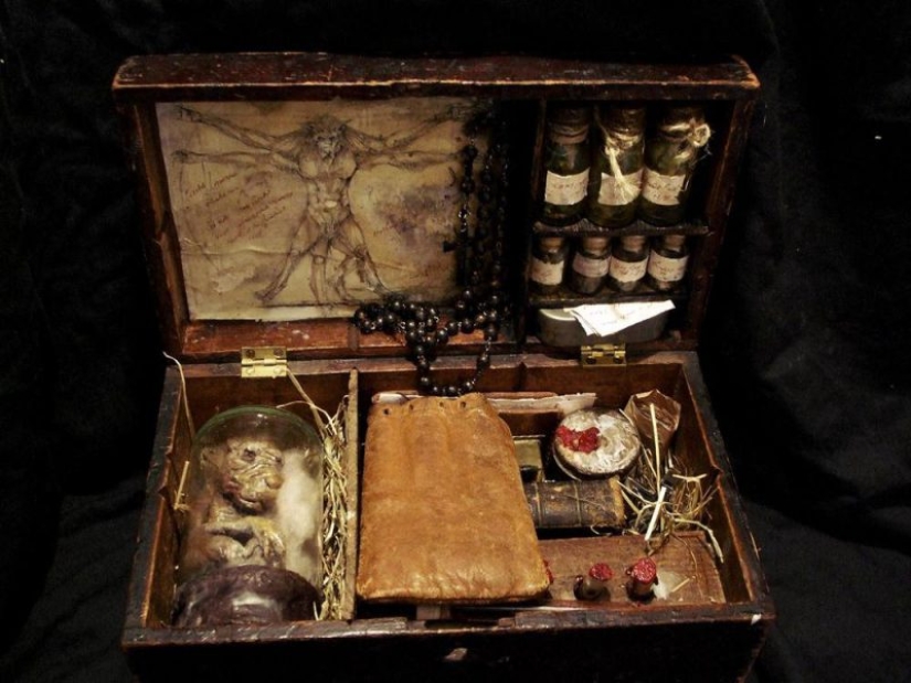 El misterio de la colección de pesadilla de Thomas Merrilyn, un viajero en el tiempo El misterio de la colección de pesadilla de Thomas Merrilyn, un viajero en el tiempo