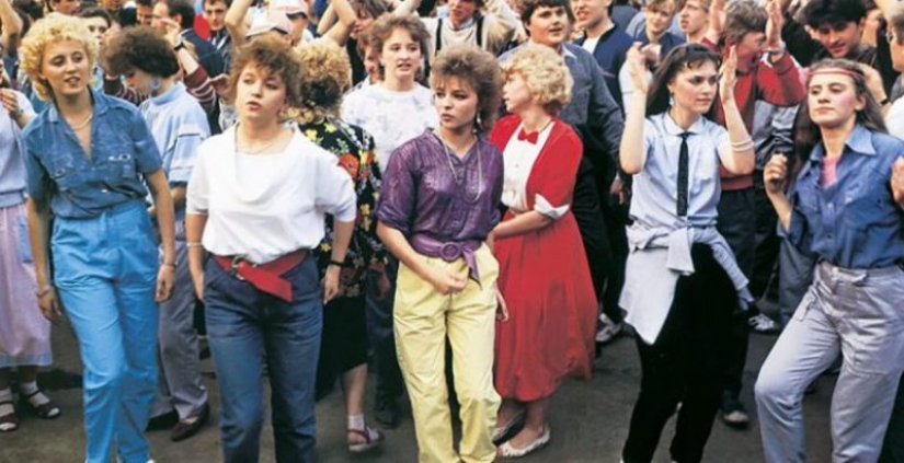 El más cool de la chica de los ' 90: un poco de nostalgia por épocas pasadas El más cool de la chica de los ' 90: un poco de nostalgia por épocas pasadas