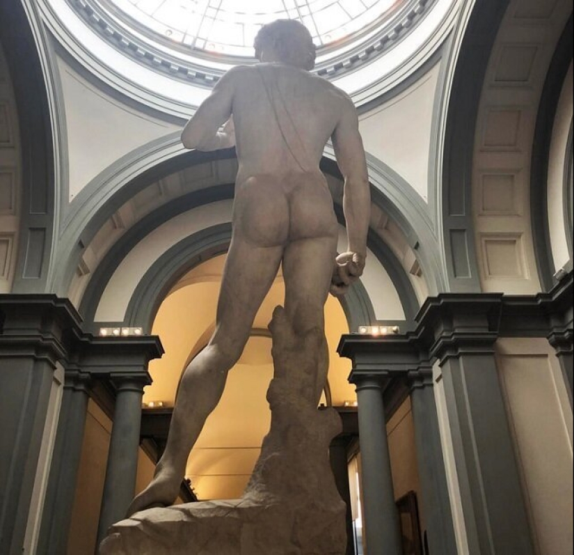 El mundo familiar se muestra con un ángulo inusual El mundo familiar se muestra con un ángulo inusual