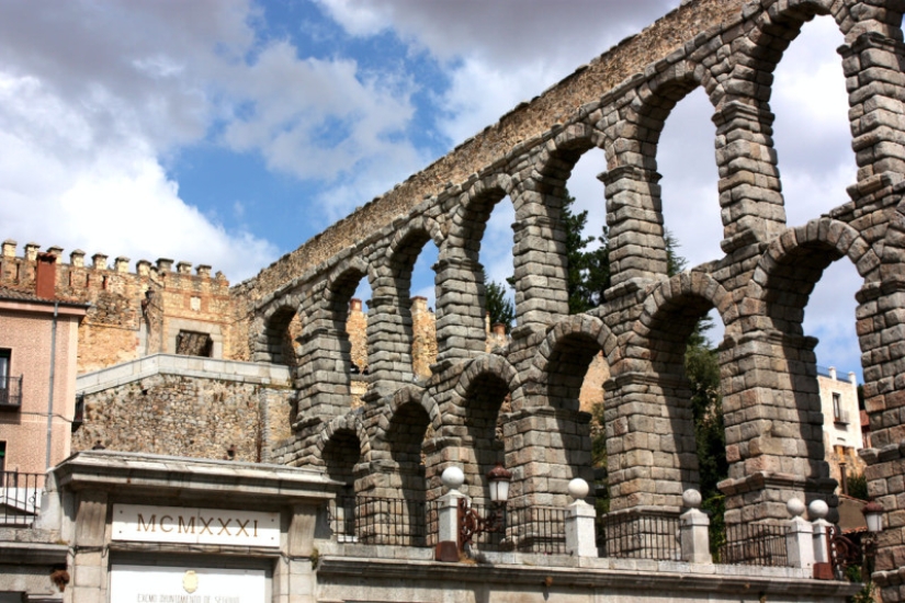 El único acueducto romano antiguo que todavía se utiliza para el fin previsto