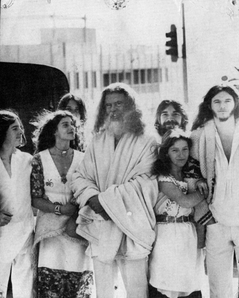 El padre Yod y su "familia" : la increíble historia de un culto estadounidense El padre Yod y su "familia" : la increíble historia de un culto estadounidense