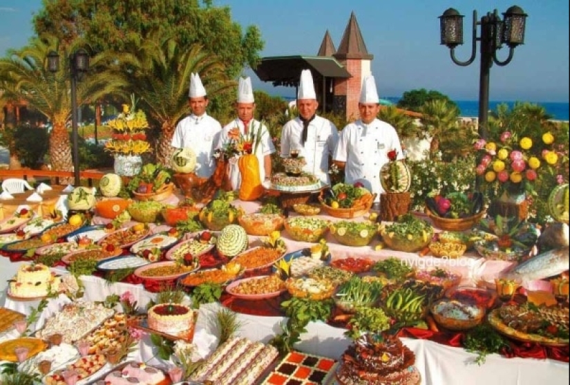 El secreto del buffet, o por qué sólo nuestro pueblo conoce este formato de servir la comida El secreto del buffet, o por qué sólo nuestro pueblo conoce este formato de servir la comida
