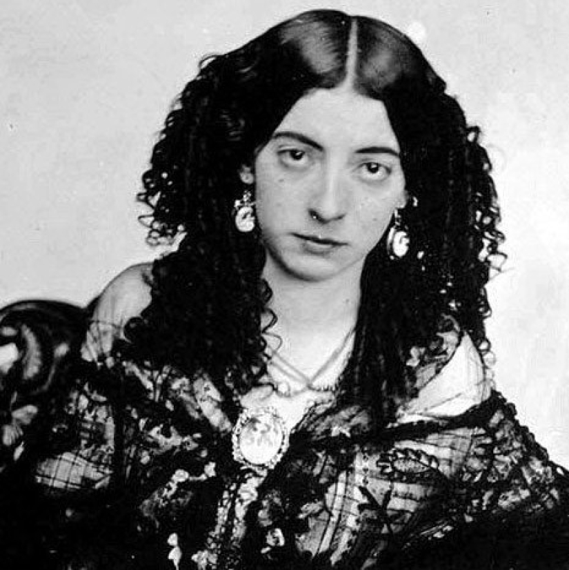 El sello de la pasión: por qué el culto de la mujer bigotudo surgió en el siglo 19 El sello de la pasión: por qué el culto de la mujer bigotudo surgió en el siglo 19