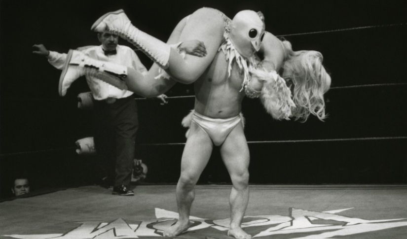 Elmo Tide: Las historias reales de un genio anónimo de la fotografía callejera Elmo Tide: Las historias reales de un genio anónimo de la fotografía callejera