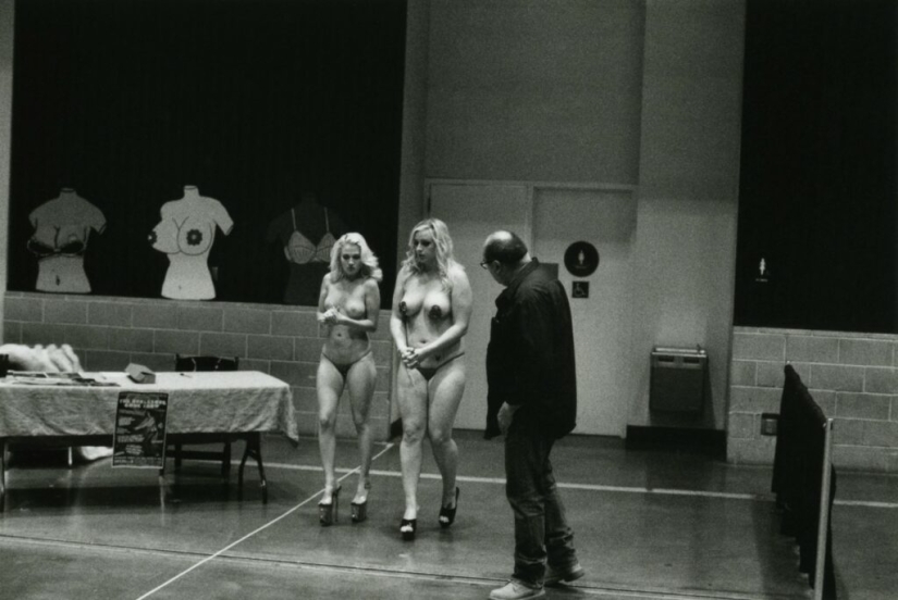 Elmo Tide: The True Stories of an Anonymous Street Photography Genius Elmo Tide: The True Stories of an Anonymous Street Photography Genius