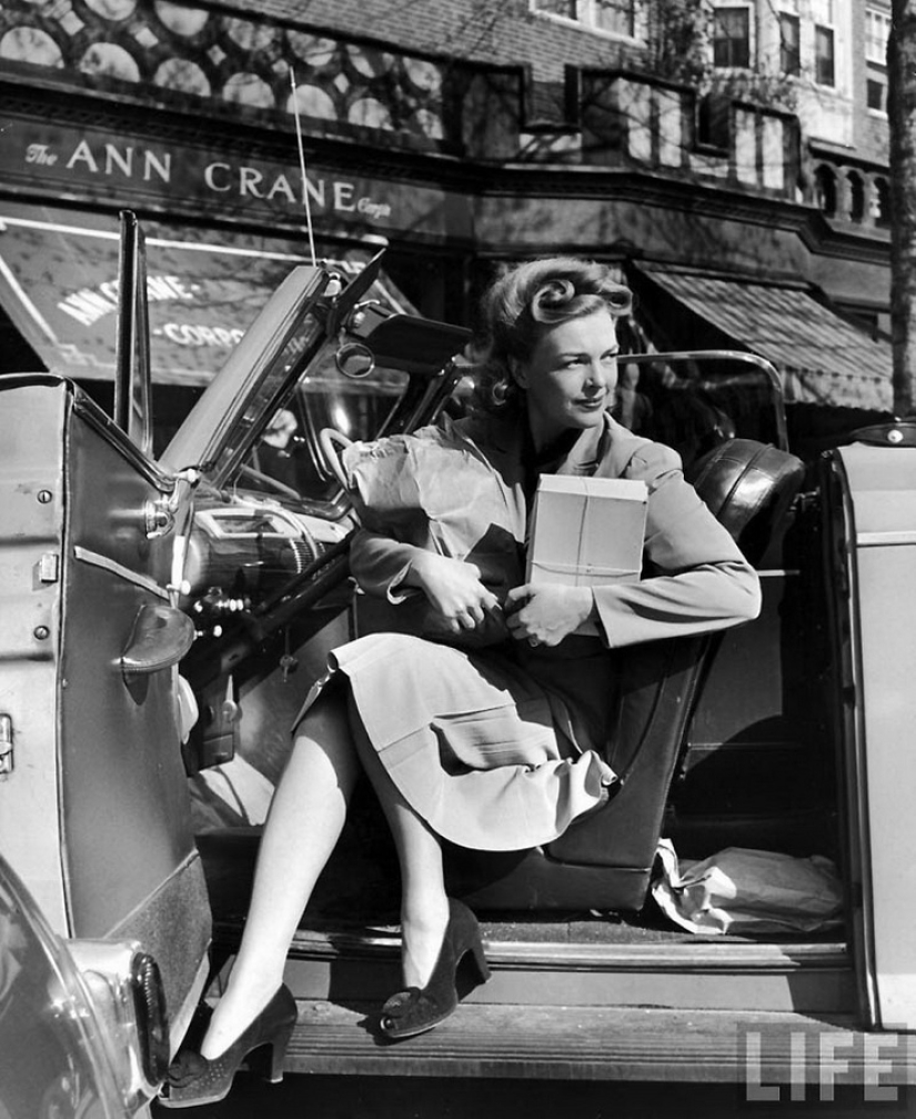 Elusive femininity by photographer Nina Lin Elusive femininity by photographer Nina Lin