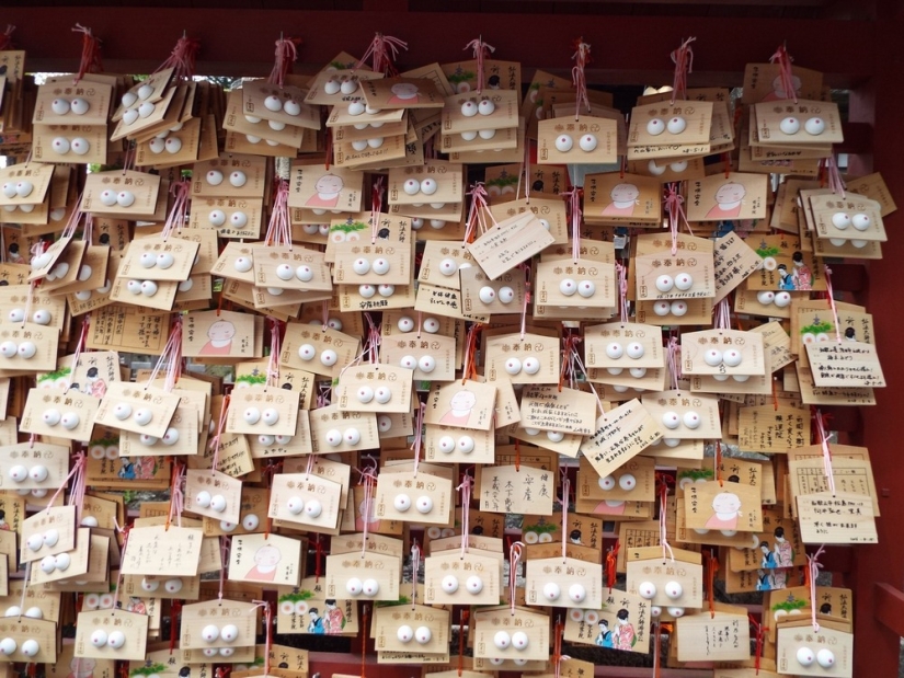 En Japón, hay un templo dedicado al pecho femenino, y esto está bien En Japón, hay un templo dedicado al pecho femenino, y esto está bien