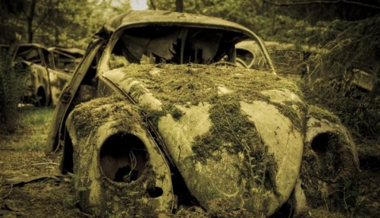 Enorme atasco de tráfico en el bosque belga Enorme atasco de tráfico en el bosque belga