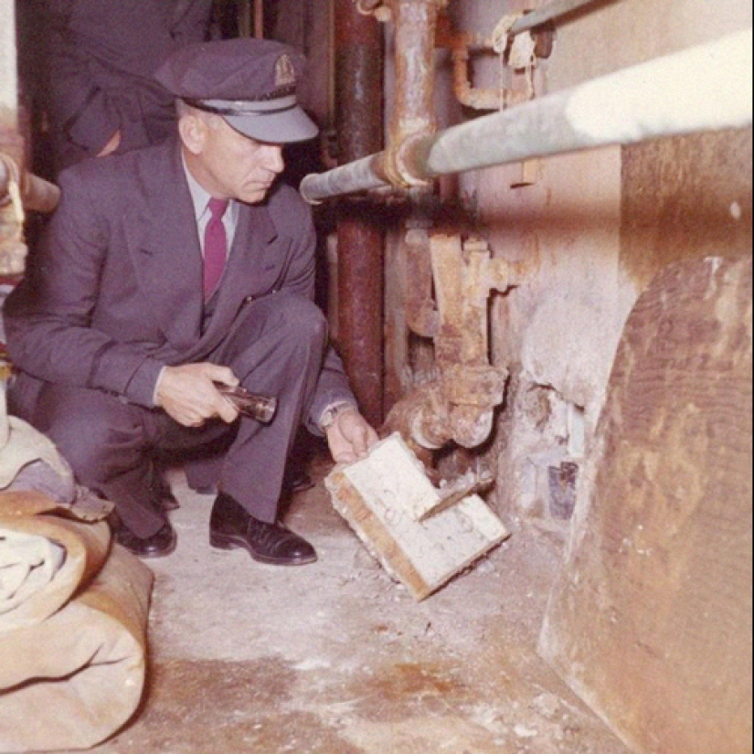 Escapar de la "Alcatraz": la historia de tres reclusos que se escaparon de los más seguros de la prisión de estados UNIDOS Escapar de la "Alcatraz": la historia de tres reclusos que se escaparon de los más seguros de la prisión de estados UNIDOS