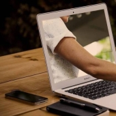 Etiqueta en la red — 10 reglas de comunicación en línea de las que no puede prescindir hoy