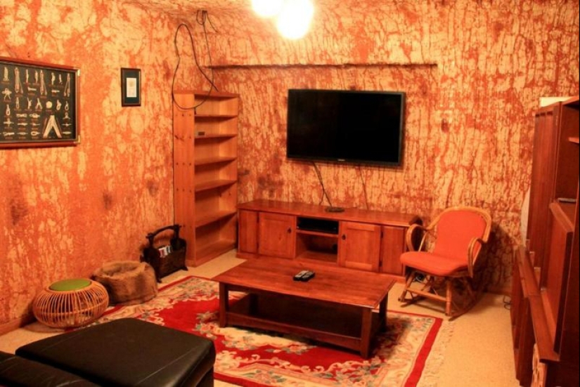 Exiles of the Sun: about the town of Coober Pedy, where people live underground Exiles of the Sun: about the town of Coober Pedy, where people live underground