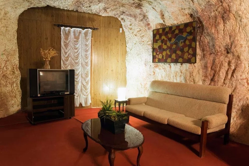 Exiles of the Sun: about the town of Coober Pedy, where people live underground Exiles of the Sun: about the town of Coober Pedy, where people live underground