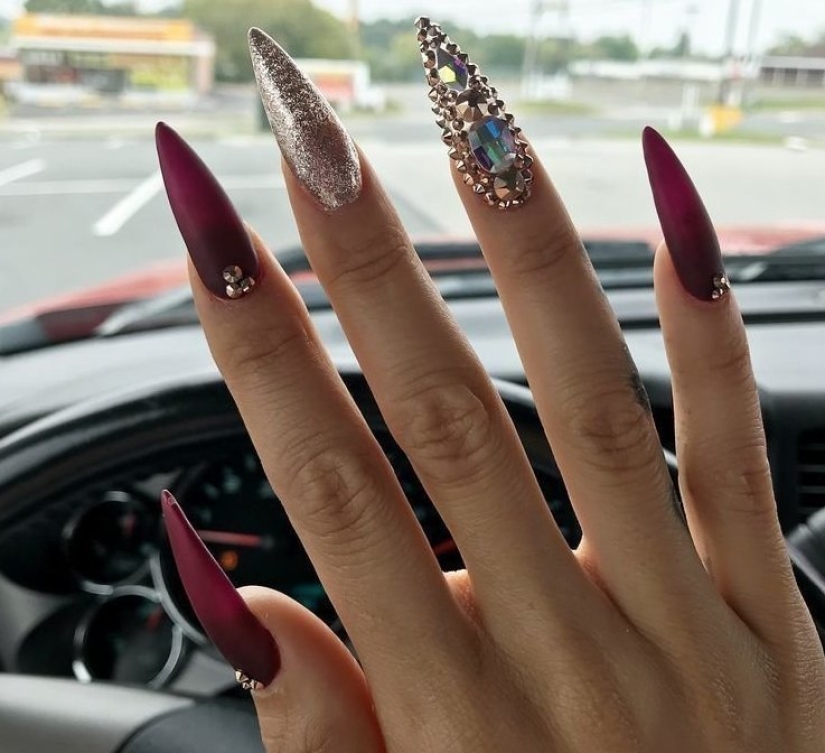 Fashion trends that have long looked ridiculous Fashion trends that have long looked ridiculous