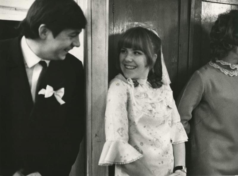 Features of a Soviet-style wedding celebration Features of a Soviet-style wedding celebration