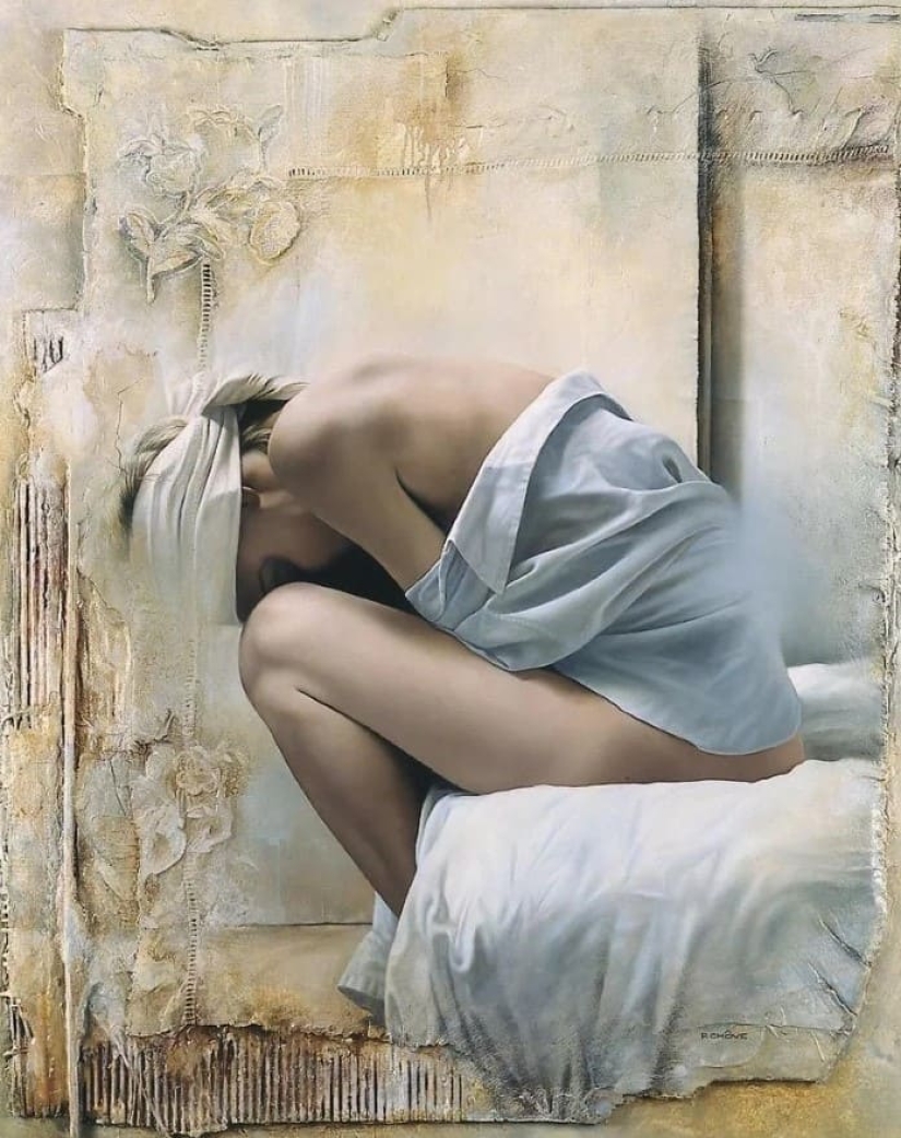 Female beauty in unusual paintings by Pascal Chauvet