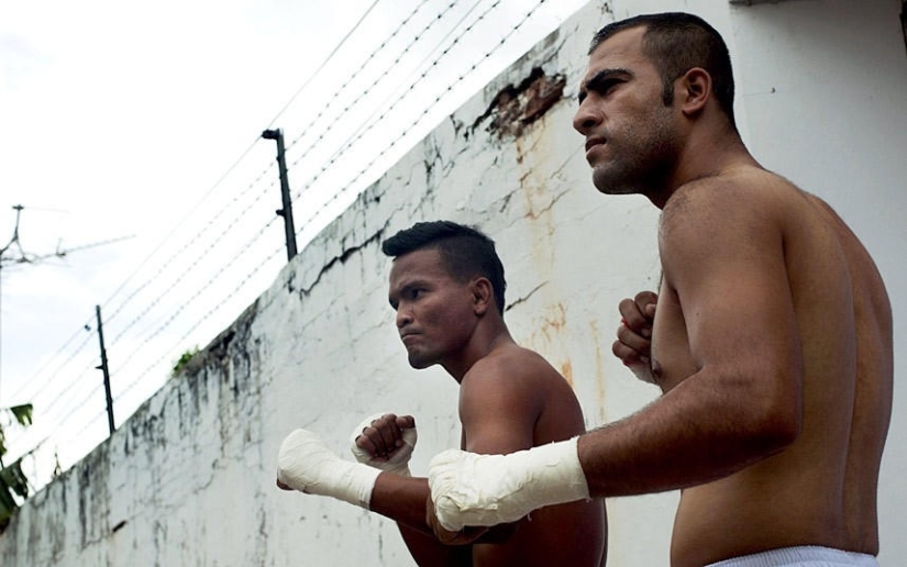 Fight clubs in Thai prisons