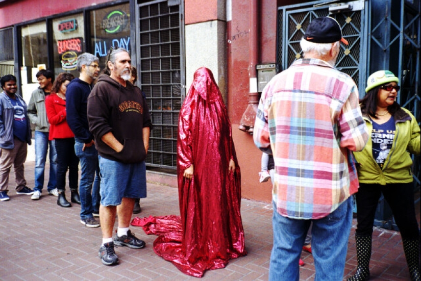 "Filmamos para que la gente se haga preguntas": una selección de fotografías que exigen explicaciones desesperadamente "Filmamos para que la gente se haga preguntas": una selección de fotografías que exigen explicaciones desesperadamente