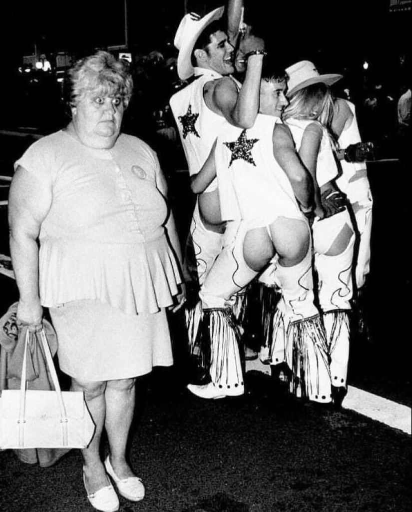 "Filmamos para que la gente se haga preguntas": una selección de fotografías que exigen explicaciones desesperadamente "Filmamos para que la gente se haga preguntas": una selección de fotografías que exigen explicaciones desesperadamente