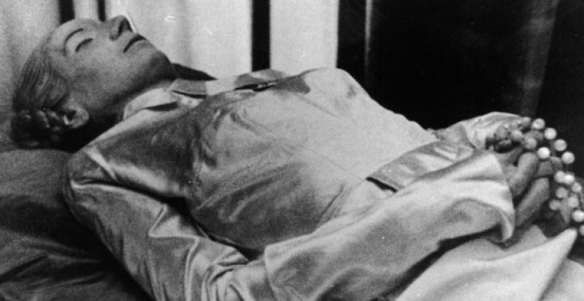 For a long memory. Who else, besides Lenin, was preserved for posterity For a long memory. Who else, besides Lenin, was preserved for posterity