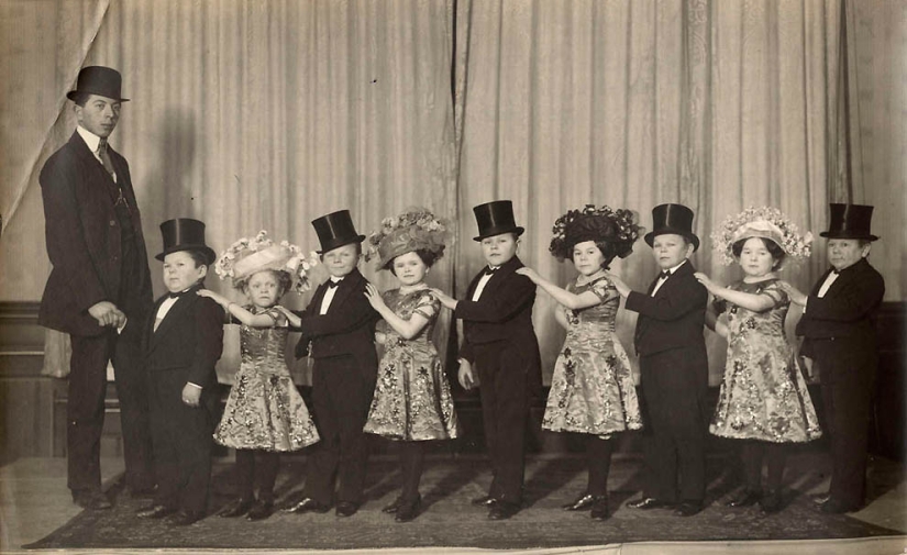 Foto retro: De la vida de los liliputienses.