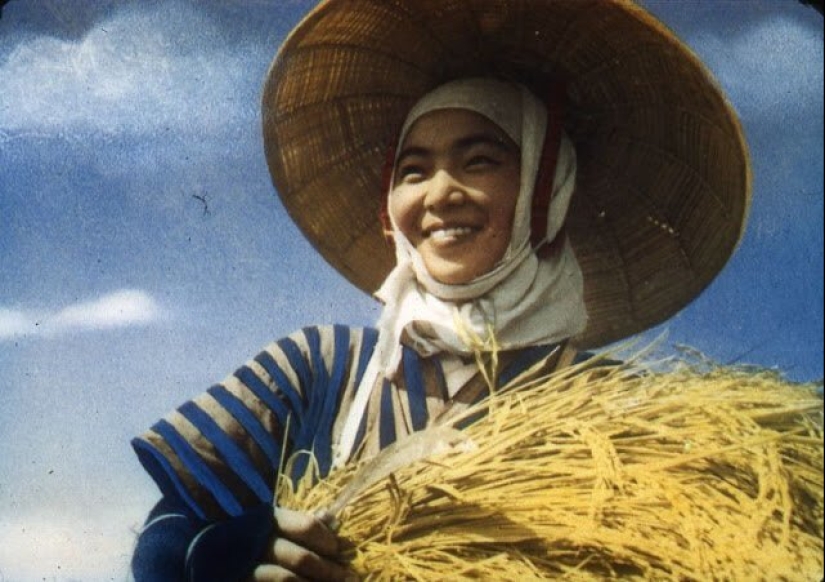 Fotografías en color de mujeres del Imperio ruso a principios del siglo XX