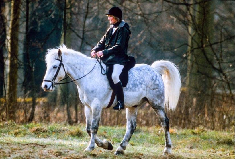 Fotos de la princesa Diana antes de su bulimia y divorcio