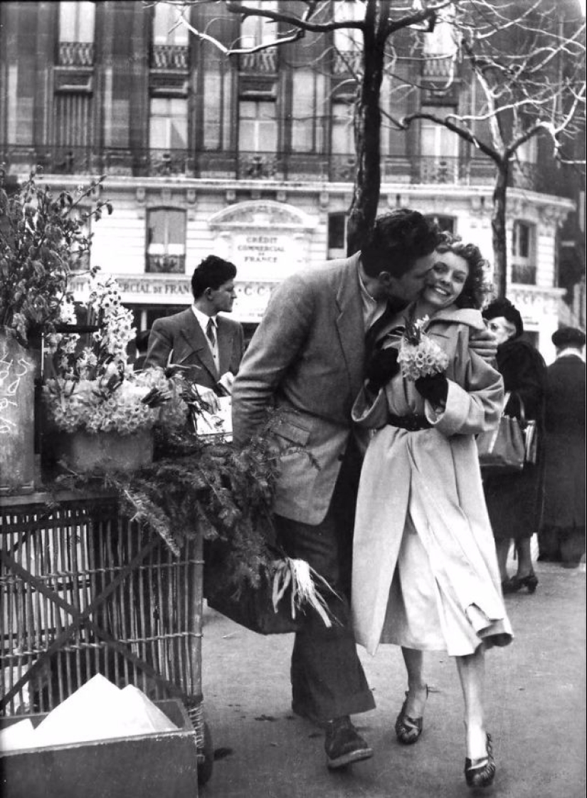 French kiss: how the photographer took pictures of couples in love on the streets of Paris French kiss: how the photographer took pictures of couples in love on the streets of Paris