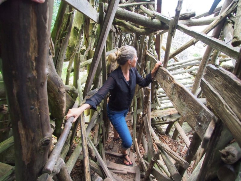 From an art project to a Monarchy, or How a Swedish Eccentric created the Kingdom of Ladonia From an art project to a Monarchy, or How a Swedish Eccentric created the Kingdom of Ladonia