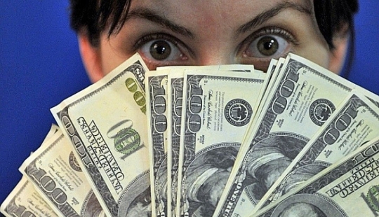 From watching TV to standing in queues: 10 real cases where people got paid for doing nothing From watching TV to standing in queues: 10 real cases where people got paid for doing nothing