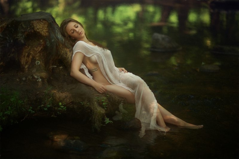 Gentle erotic photographer Eugenia Vines Gentle erotic photographer Eugenia Vines