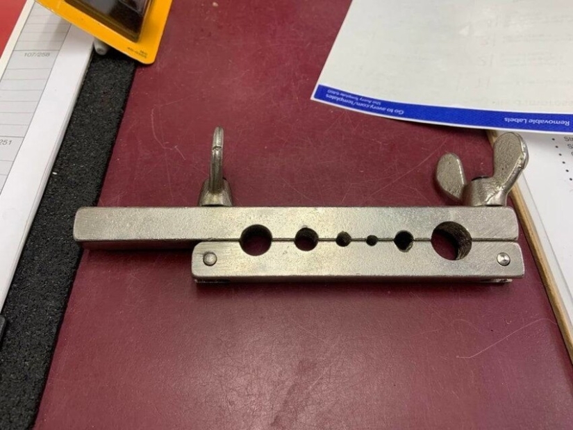 Gingham napkin and 22 more things whose meaning explained the collective mind