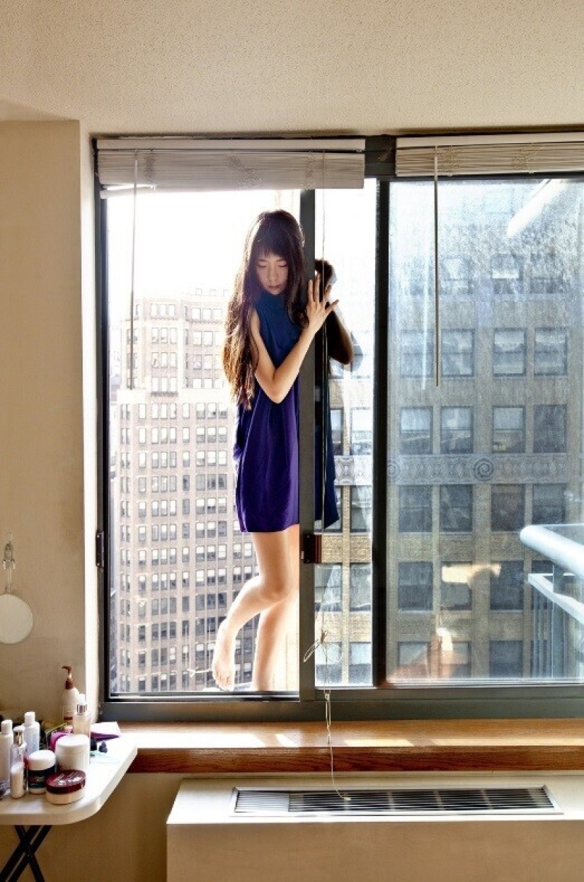 Girl on the Edge: Ahn Jung's Dizzying Self-Portraits Girl on the Edge: Ahn Jung's Dizzying Self-Portraits