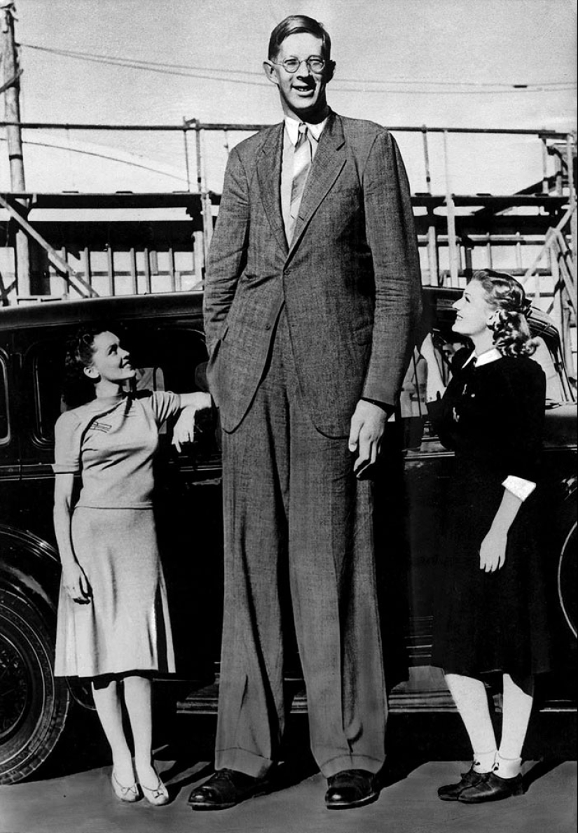 Hay un video que muestra cómo de grande fue Robert Wadlow — el hombre más alto en la historia