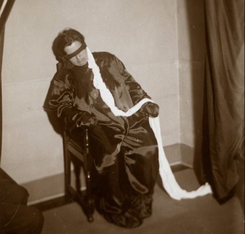 Helen Duncan: por qué se juzgó a la última bruja británica a mediados del siglo XX