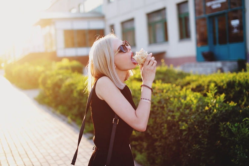 Hermosas chicas y shawarma: ¿qué podría ser más hermoso?