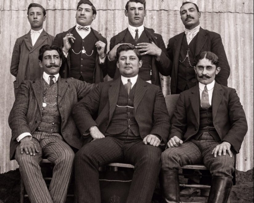 Hijacked a tank and swung with Stallone — how our grandparents had fun in their youth Hijacked a tank and swung with Stallone — how our grandparents had fun in their youth