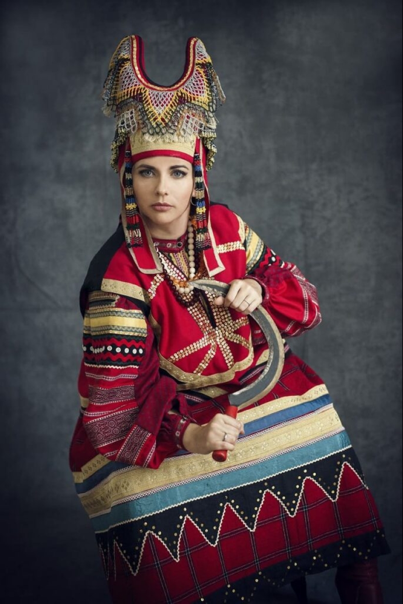 "Horned kichka": why women in Russia wore hats with horns
