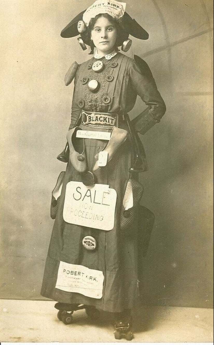 Horseshoes, Spoons and Light Bulbs: The Wildest Costumes of Advertisers of the Past