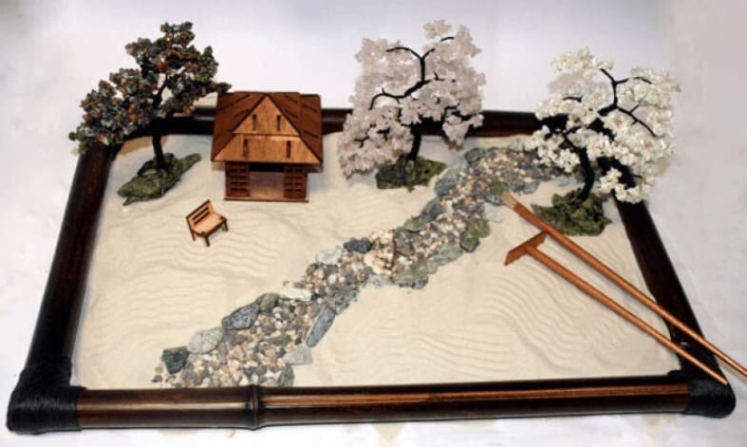 How can you decorate a room with your own hands How can you decorate a room with your own hands