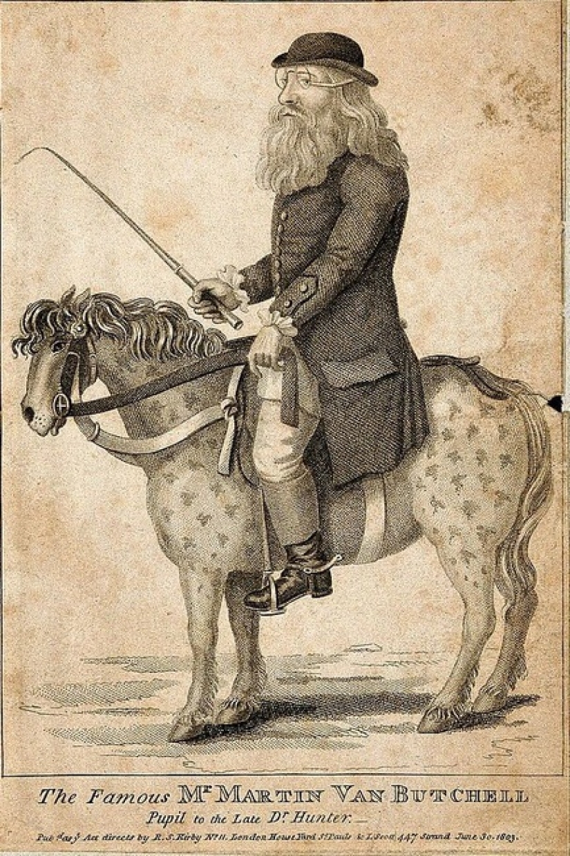 How Eccentric Dentist Martin Van Batchell Lived With His Wife&#39;s Mummy