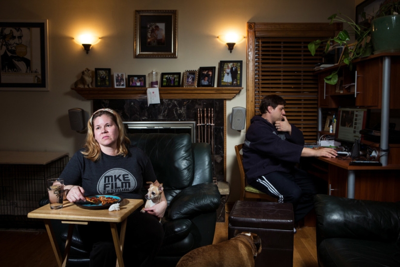 How is dinner going in the families of ordinary Americans